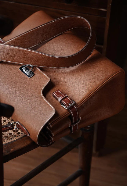 Horseshoe Clasp Bag