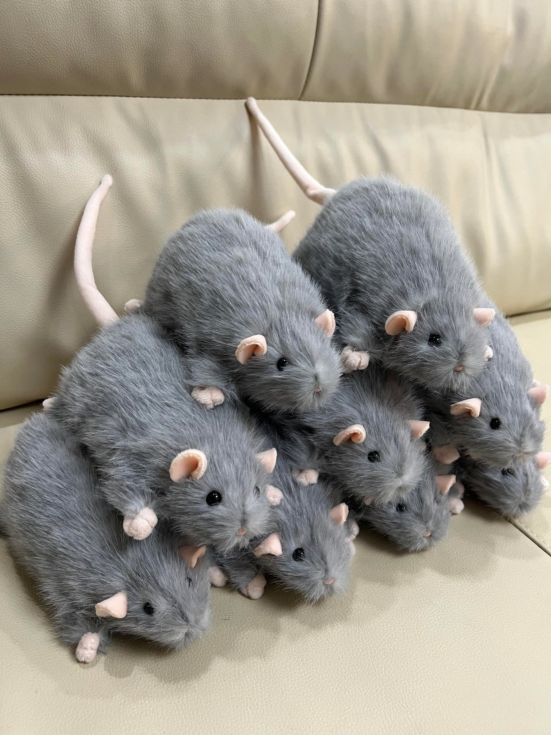 The mouse is realistic ?Handmade