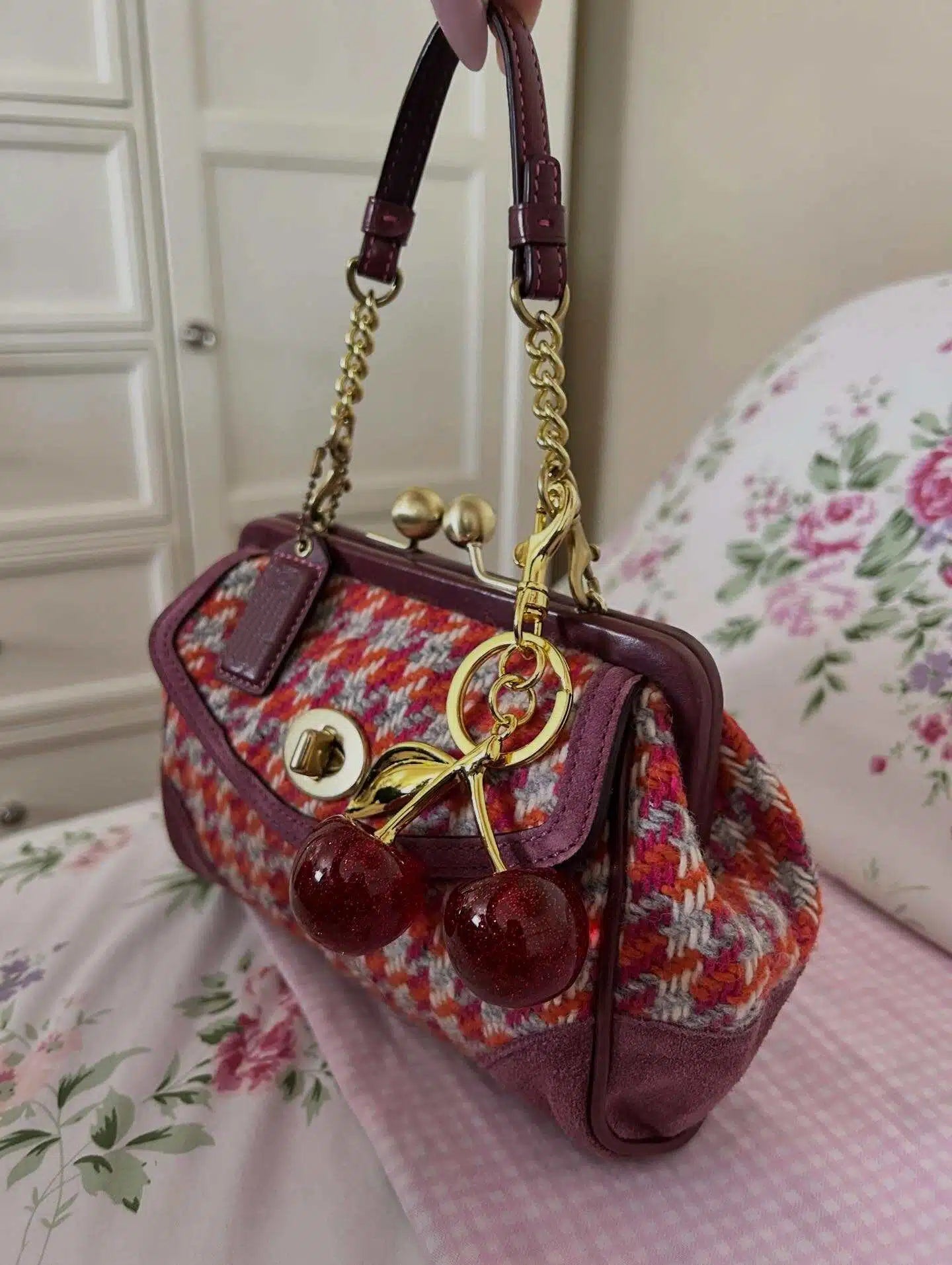Houndstooth Tweed Mini Kisslock Bag