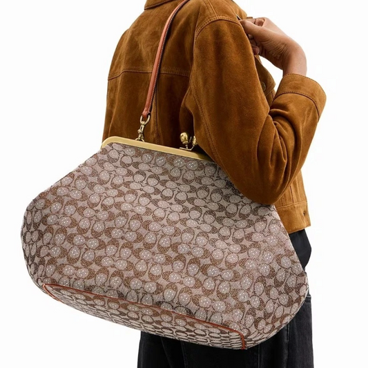 Elegant And Exquisite Large-capacity Handbag